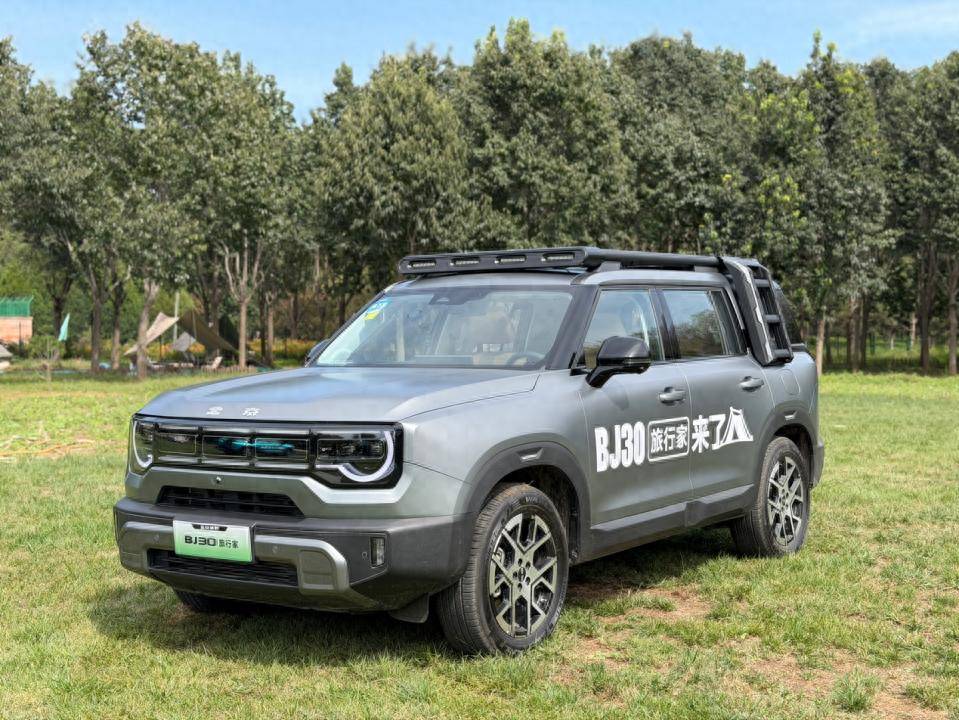 行家：10万级混动方盒子家用轻越野两不误不朽情缘试玩网站试驾北京越野BJ30旅(图5)