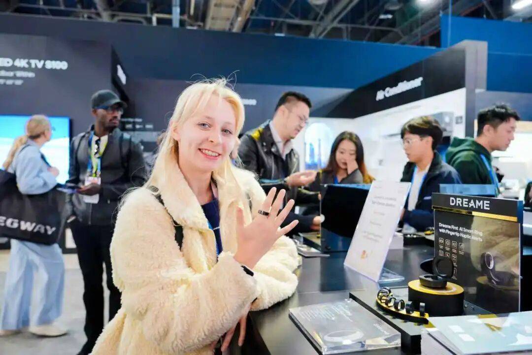 启示录：当AI硬件开始“外卷”世界不朽情缘六场CES对话背后的深圳(图7)