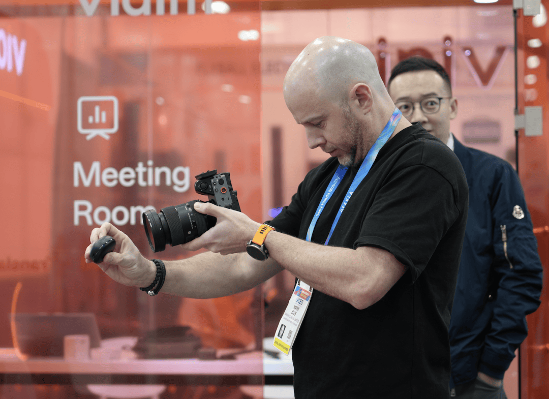 启示录：当AI硬件开始“外卷”世界不朽情缘六场CES对话背后的深圳(图6)